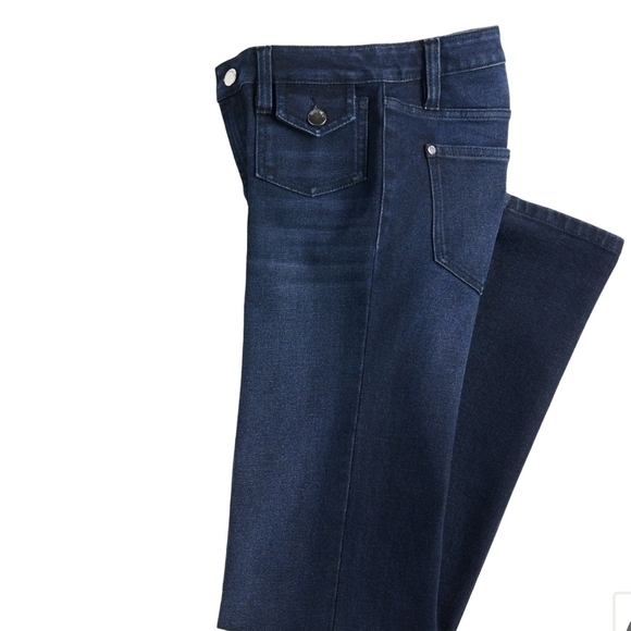 Nine West NEW High-Rise Flare Jeans in Dark Wash - Size 10 - Picture 2 of 9